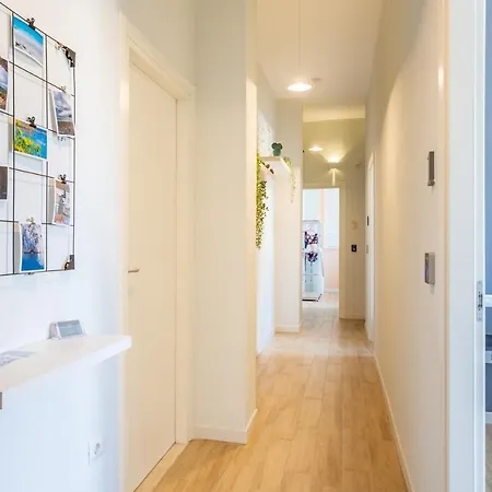 Domus Laetitiae & بيت ضيافة كوارتو سانتيلينا