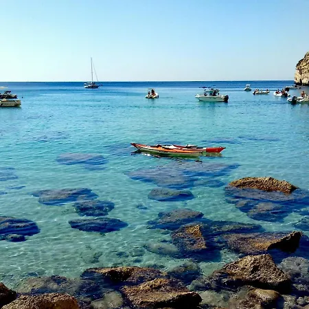 Vendégház Domus Laetitiae & Quartu SantʼElena