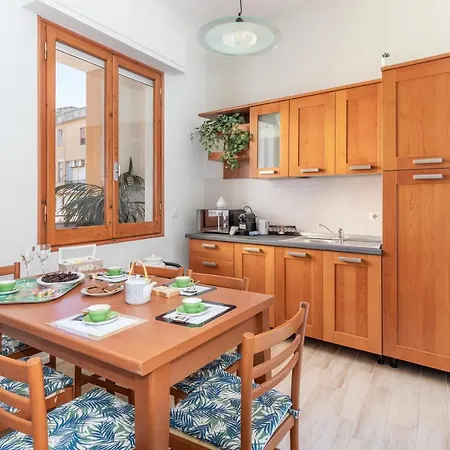 Domus Laetitiae & 4*